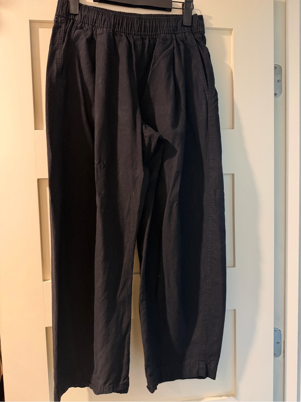 GAP Wide Leg Pants in Black - Elastic Waist